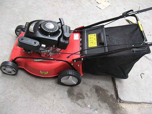 割草機(jī)價(jià)格，小型割草機(jī)廠家，多功能割草機(jī)聯(lián)系電話